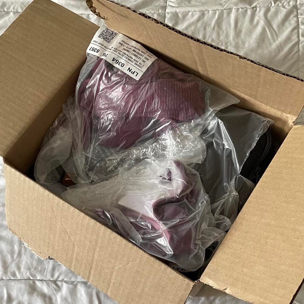 $490 worth of fabletics workout clothing all new with tags!